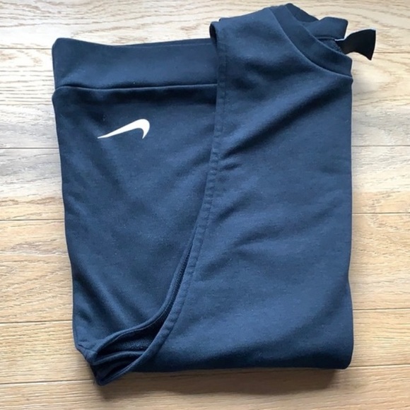 Nike Tops - NWOT Nike Sleeveless Sweatshirt